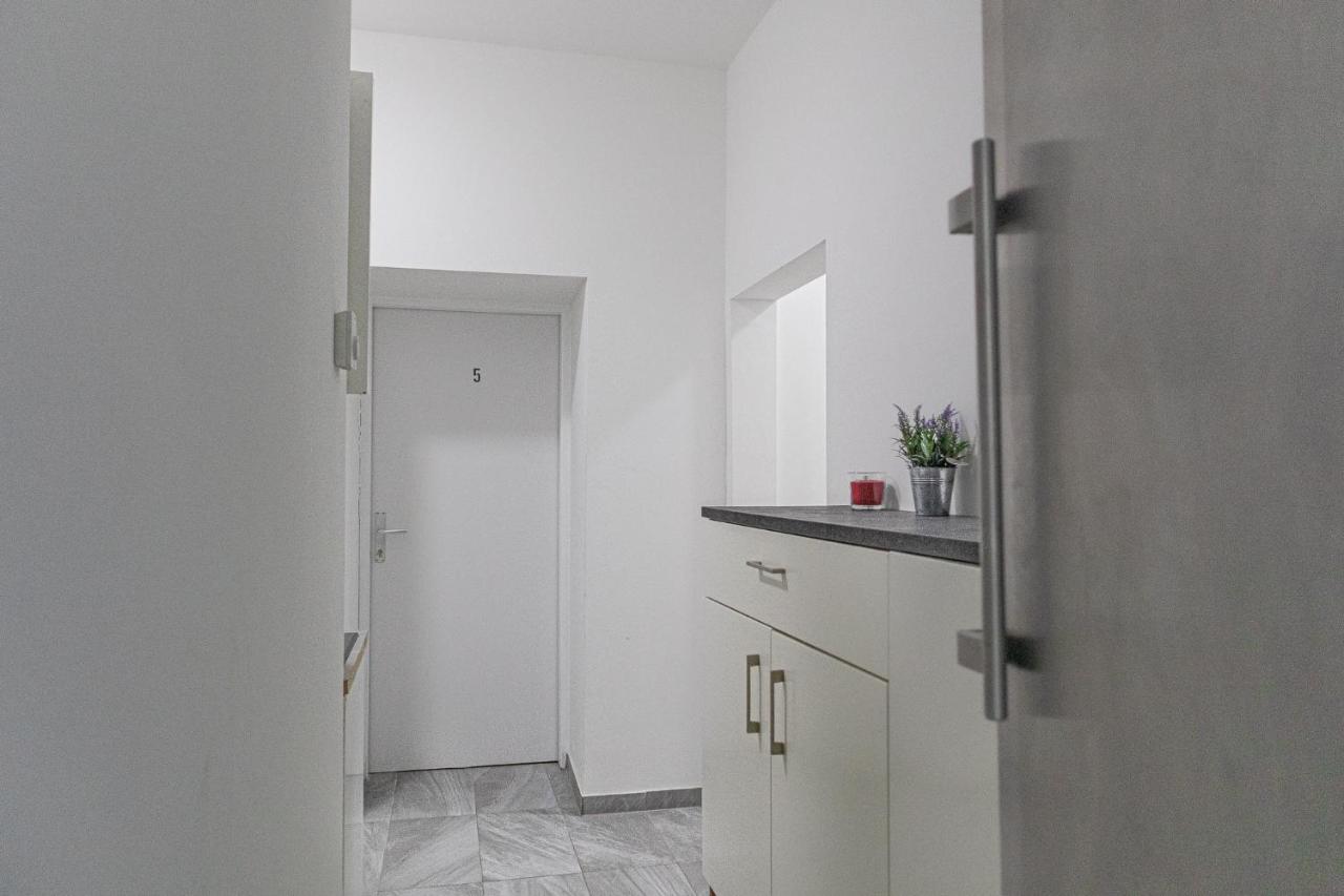 Magnificent 5Br Shared Apartment - Perfect For Longstays Vienna Exterior photo